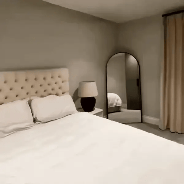 Aurora HaloSphere™ - La Magia de la Aurora Boreal en tu Habitación